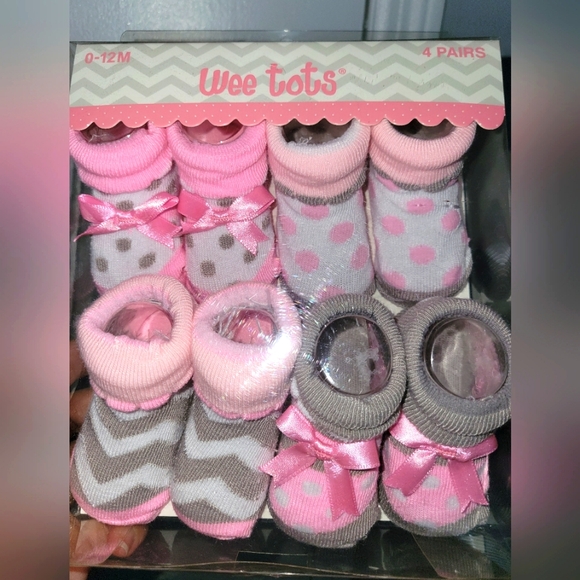 NWT Wee Tots 0-12 month Socks (4 pack) - Picture 1 of 4